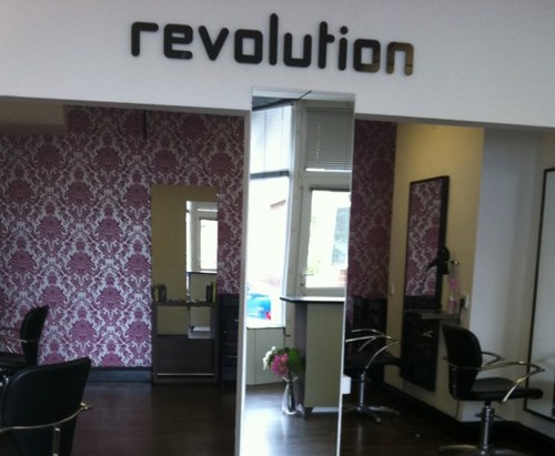 Revolution_Hair's profile picture. Founded by @Donna18Campbell in 2015. She offers a wide range of services why not call us for more Info Tel. 07400 542441