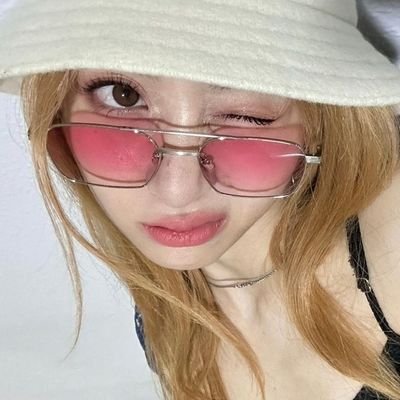 hyunctrl's profile picture. closed. sb 2 unf !