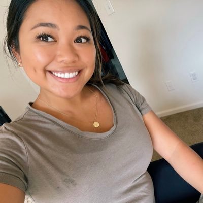 MReyyy's profile picture. 