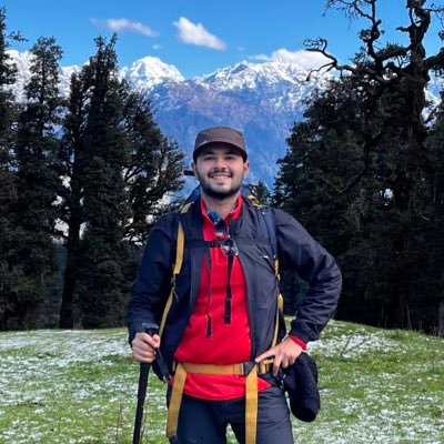 MananKsh's profile picture. Trying to be in the present.