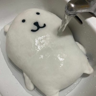 mxluvS2's profile picture. 