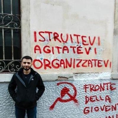 Zuen odolaz, bizitzaz izan baitzen, ez bestenaz, izerdiaren zauritzaz aberastu jabeenaz.
-M.Hernandez- (itzul. J.Landa)