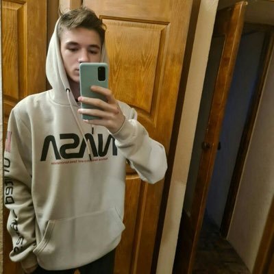 Sybbota04's profile picture. 