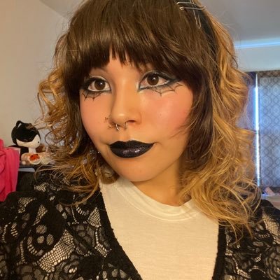『♥︎』I love my boyfriend @DaPickledPickle『♥︎』 ||♥︎|| @_spoopy_kids_ is my son ||♥︎|| 『♡』🦇they/them🕷️『♡』22!!『♡』
