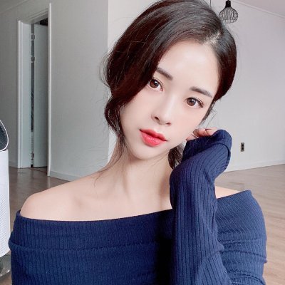 Annie_ket's profile picture. There are many paths a person needs to walk, but there is one path that must be taken.