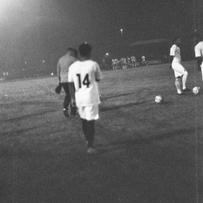 Film photography, football ⚽️, and music are my passions.

A being of light with a lot of love to give. 

♎️☉♌️☾ ♊️↑
🇸🇻