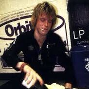 wrinklefosil's profile picture. mansun, llama farmers, king adora, blur, manics, mcr, guitar, zelda, buffy, music🇯🇪 i’m in a band that’s pretty cool 🐃 18