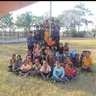 tution teacher.. thangadh (Surendranagar)
આર્થીક પછાતવર્ગના બાળકોને વિનામૂલ્યે શિક્ષણ આપતું થાનગઢનું ટ્યુશન 'જ્ઞાનજયોત'.
✍️વિદ્યાદાન શ્રેષ્ઠ દાન✍️