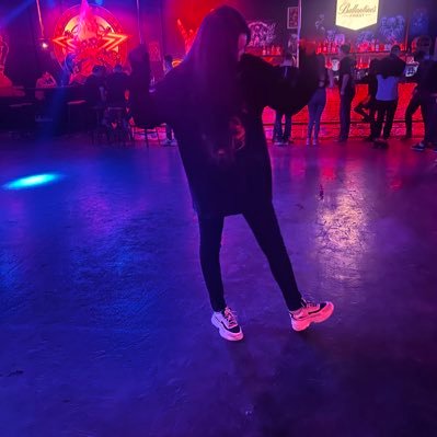 lolaskorvalolom's profile picture. каждые полчаса ljuta, профиль недостаточно красивый, можете не смотреть