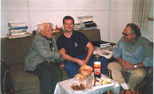 byblechyld's profile picture. Christian. Husband. Dad. Peace planter. Writer. Wrote book helping Christians give up spanking/smacking children. Free here - https://t.co/zMM8TOlUAd