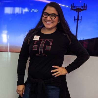 Servant Leader 》PURPOSE & EMPOWERMENT✨️ #MYjourney, 
Girl Mom💕 | Business Student🎓 | Proud Latina🇲🇽🇺🇸 | Womens Advocate♀️| HR & Communications Major📚📝