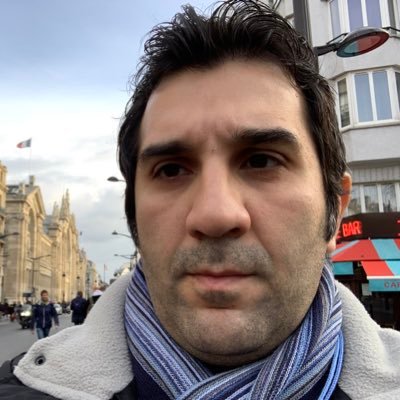 برانداز. #مهسا_امینی آزادیخواه؛ دکترای فایننس؛ مدرس و پژوهشگر اقتصاد مالی در دانشگاه تگزاس؛ علاقمند به سیاست، سینما و موسیقی.