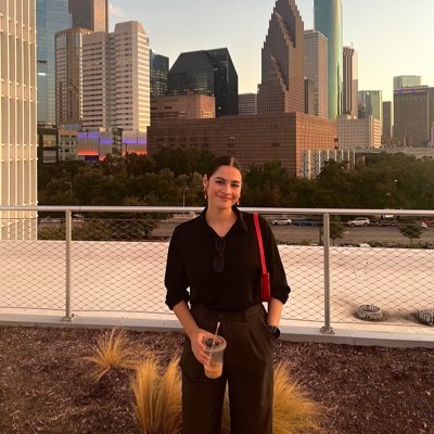 Politics Reporter at @RANewsTX & a poet on my free time 🖋️