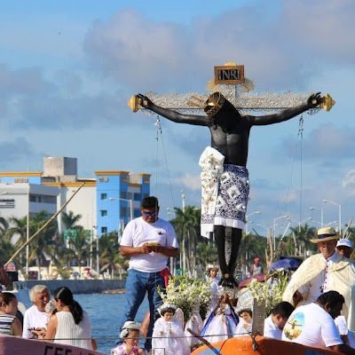 Somos los vecines del Barrio de San Román, tenemos buenos chismes, un Yisus ⚫ y una feria muy mamalona 👌🏻 conócenos más 🙏🏿