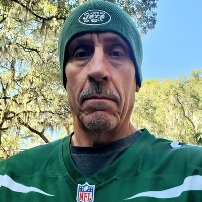 Sports fan, diehard NY Jets and NY Mets fan. Dog lover, especially my Shepherds. Fitness enthusiast but Damm, it sucks getting old. (ouch)