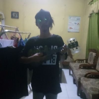 aku tuh orangnya suka bercanda akutuh niatnya mau ngehibur kamu namanya orang mau ngehibur orang mah dapet pahaa bener ga