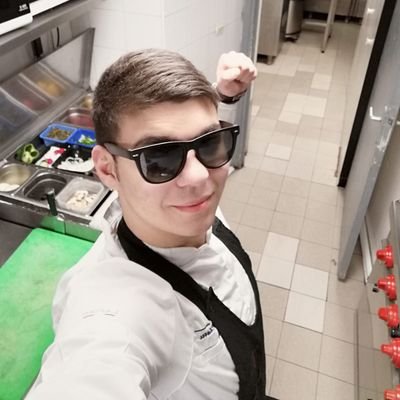 AmineAm32913115's profile picture. vive la liberté