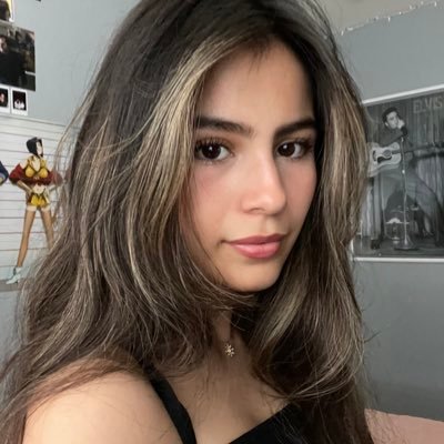 Vaalleerriiee_'s profile picture. ☕️🌬️🪐🃏