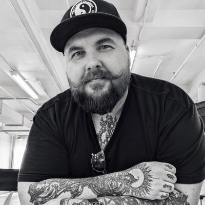 theBeardAndLens's profile picture. Brand strategist, small biz coach, commercial photographer, traveler. Bringing the randomness of my day to day to the twitterverse.