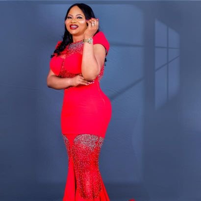 ritalicious_'s profile picture. World class business analyst, refer a business! Hit the follow button to know more.