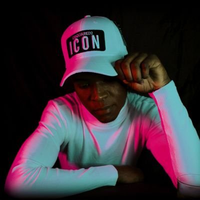 Artista urbano🇩🇴🎶
Puede seguirme en todas las plataformas dijictales como:El nato21 🌎🌎🌎