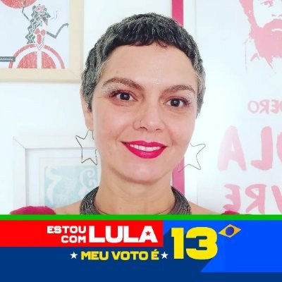 Mãe, comunista, feminista e antifascista.
Antropóloga e militante por um mundo mais justo.