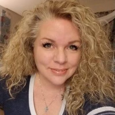 LisaLop819's profile picture. Adoring wife of an amazing husband! 🥰 Christian conservative, American patriot, proud mom, RN. Crafty/creative, animal lover!