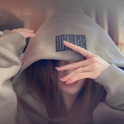 pd567231's profile picture. 欲望使然、也释然。