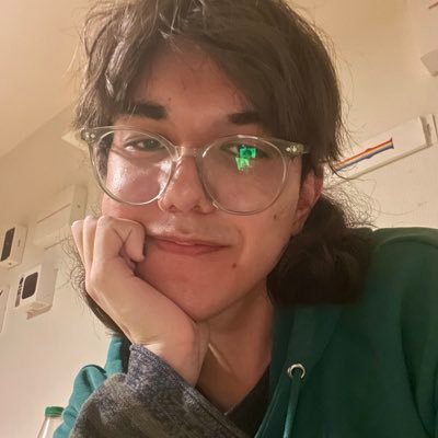 🍎 iOS Developer 🍄 Psychonaut 🏴🌱 Veganarchist 🏳️‍⚧️ Enby transfem (she/they) 💻 @pytoapp