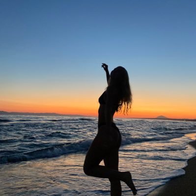 cassiellewis's profile picture. 