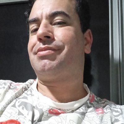 hegele_sidney's profile picture. Sou rapaz simpático mesmo as pessoas acharem de brabo por conta da cara, sou carinhoso ❤️ romântico,  com um coração muito grande pra meu companheiro.