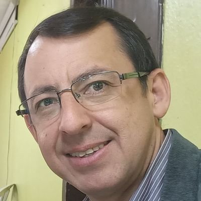 Muchas veces los intereses pesan más que los principios; y es que los intereses crean beneficios, y los principios, sacrificios. 

- Hugo V. Cevallos