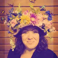 Laura Thomas (she/her)(@GardeningDame) 's Twitter Profile Photo