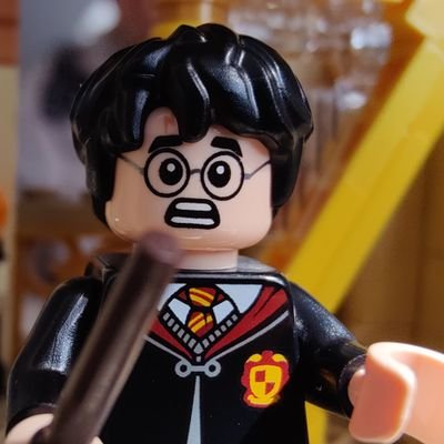 Joueur cinéphile éclectique autodidacte de niveau 2. Miaouteur professionnel, créateur du Blind Test miaulé. #HSFR