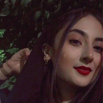 Biliyorum kusursuz değilim ama benden sadece bir tane var...🤍