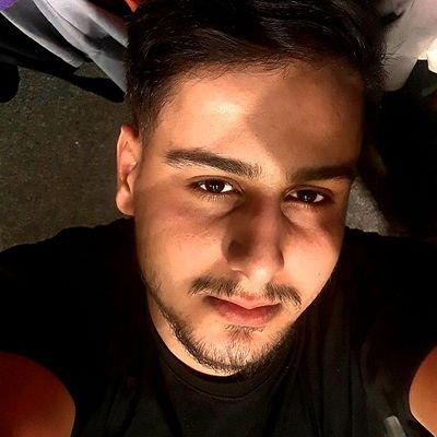 JavidmehrJ's profile picture. تو اين دنيا فقط بيشعورا دارن راحت زندگى ميكنن :)