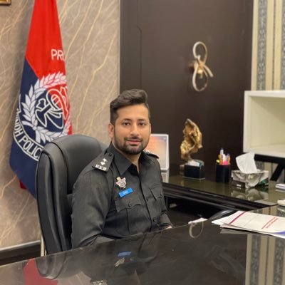 SSP District Larkana | @cfainstitute Charterholder | BSc(Hon) @SOAS | Aitchisonian| Financial Analyst turned Policeman| Sindh Police