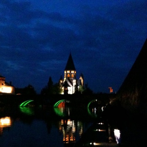 Neliscapa's profile picture. Super fan de : - F1 en général, de Fernando Alonso en particulier - Québec/Montréal en général, du CH et de Simple Plan en particulier - Photographie/Voyages