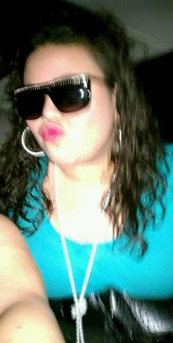 25yrs. Madd chill. Drama free. Meeting new people is always a plus. Sooo follow me, I'll follow you?