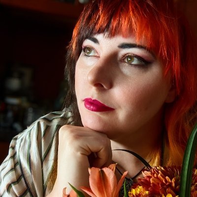 Twitch Affiliate variety streamer, podcaster, cosplayer and artist. Coffee Addicted Hogwarts Alumni, tabletop gamer and lover of cats.