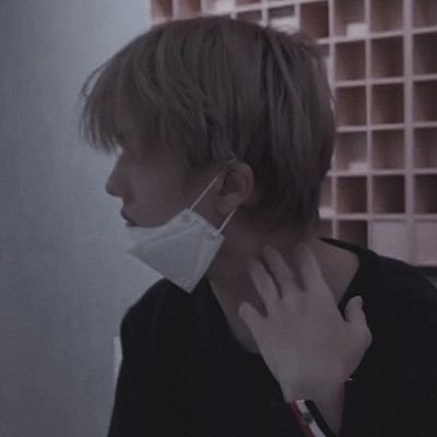 yuarfaro's profile picture. 