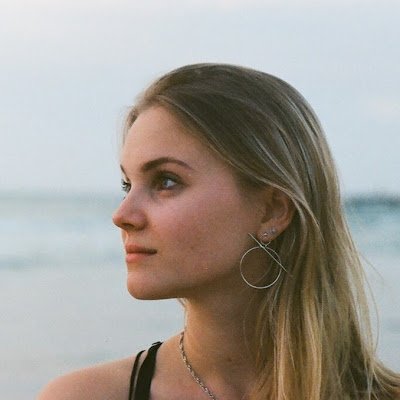 wellhelloimliza's profile picture.