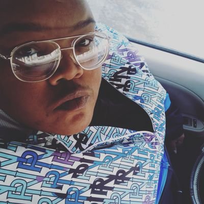 lizardredsogay's profile picture. Lizard 
Gay asf let's have fun lol!!
I need a smokeing buddy
4/20
poly life
let's play