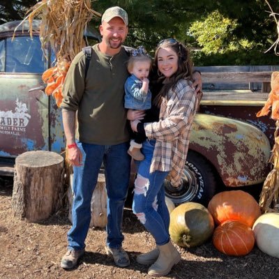 cheyennehibb's profile picture. Proud mama and wife💓