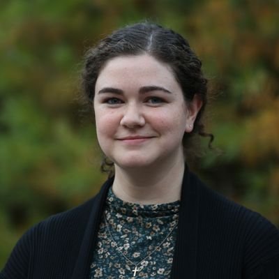 Learning to ask more interesting questions. Master's student studying nature-based and hybrid climate adaptation at @UWaterloo. She/her. 🇨🇦