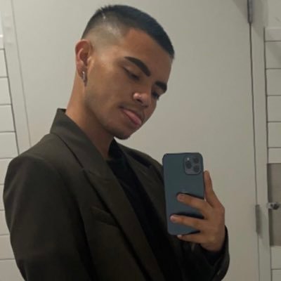 isaiah__'s profile picture. 