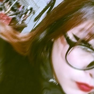 iamayrin_15's profile picture. 𝔐𝔶 𝔥𝔢𝔞𝔯𝔱 𝔴𝔞𝔰 𝔟𝔯𝔬𝔨𝔢𝔫 𝔞𝔫𝔡 ℑ 𝔫𝔢𝔳𝔢𝔯 𝔰𝔞𝔴 𝔥𝔢𝔯 𝔞𝔤𝔞𝔦𝔫.🫠