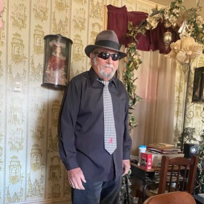 kellyjoeray's profile picture. Married, Ret. USN Submariner.BAMA Fan. Libertarian Town Councilman. Ex-working musician. Poet. Songsmith. Believer. Worship Leader at Calvary Chapel Emporia, VA