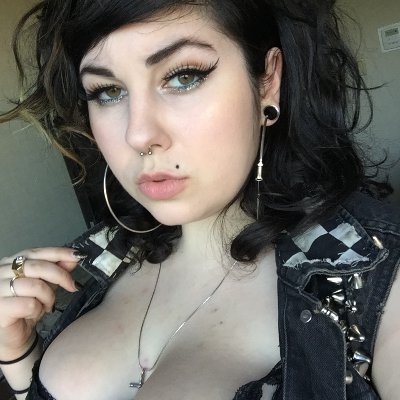 CowQueen__'s profile picture. Autistic Biological Female | 🧠let
IDK what to post here yet.