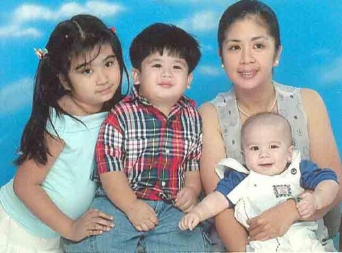 rainaps1's profile picture. Anesthesiologist, wife of a military doctor and mother of 4.